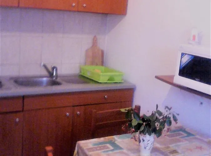 By The Sea - 14898 * أوغليان